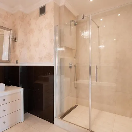 公寓 Before Making Request, Read My Profile Host At The Bottom Of Page # Large City Centre Apartment *