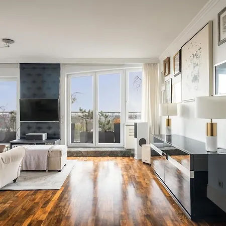 Before Making Request, Read My Profile Host At The Bottom Of Page # Large City Centre Apartment *